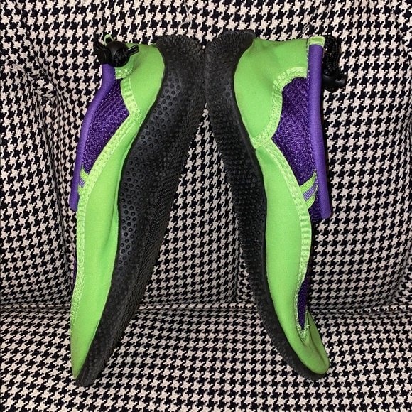 Water shoes - Picture 3 of 4